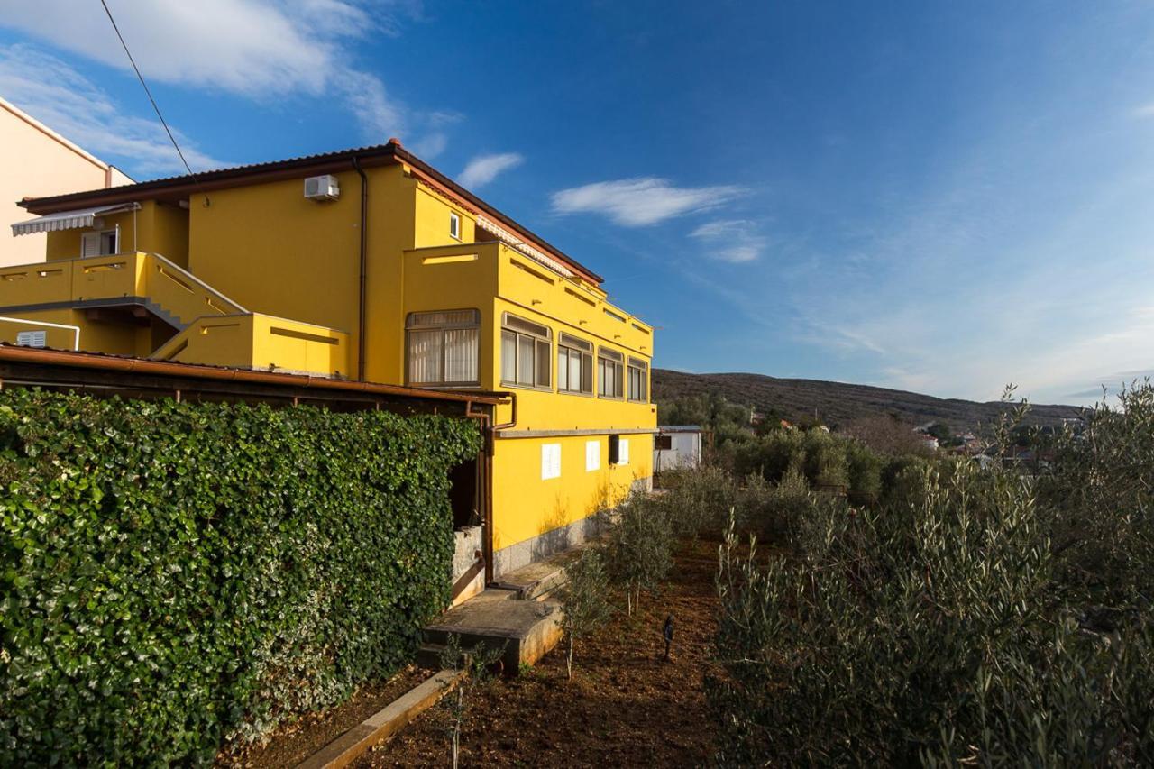 The Manzoni Family 3 Hotell Punat Exteriör bild